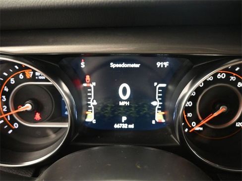 Used 2021 Jeep Gladiator Overland image 36