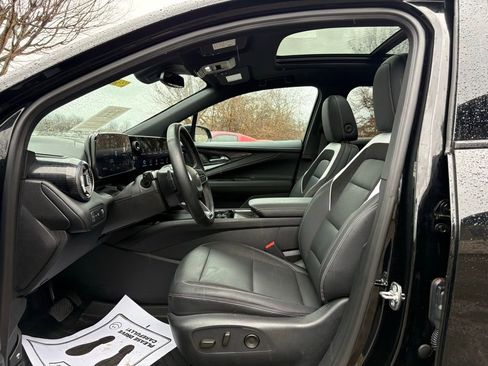 Used 2024 Chevrolet Blazer EV LT image 18