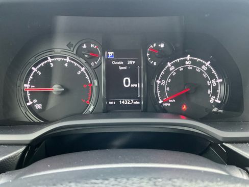 Used 2022 Toyota 4Runner SR5 Premium image 22