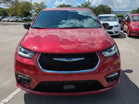 New 2025 Chrysler Pacifica Select image 3