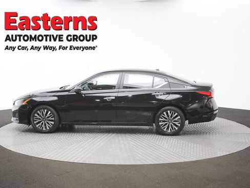 Used 2025 Nissan Altima 2.5 SV FWD image 56