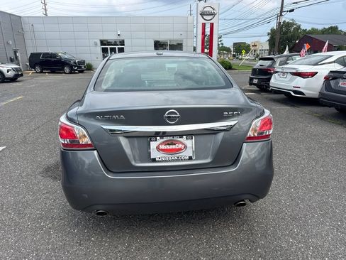 Used 2015 Nissan Altima 3.5 SL FWD image 4