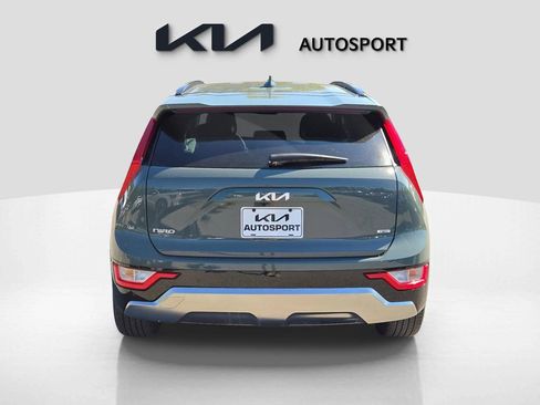 New 2025 Kia Niro EX Touring image 9