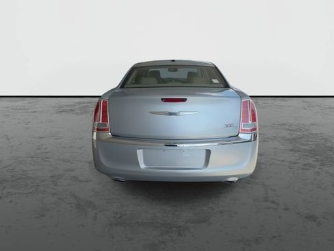 Used 2013 Chrysler 300 C RWD image 7