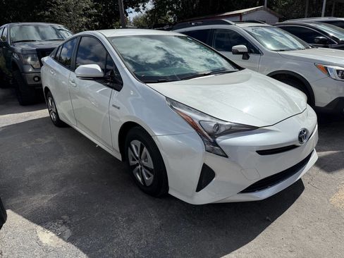 Used 2016 Toyota Prius Two image 3