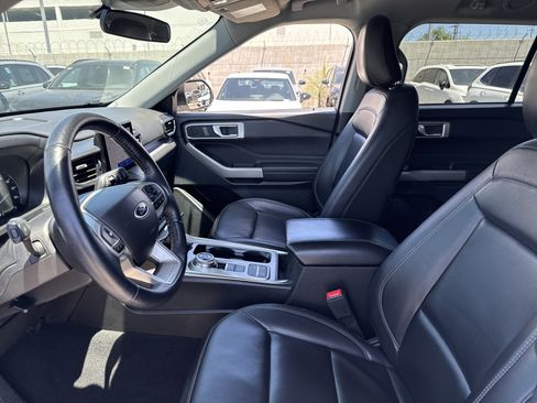 Used 2023 Ford Explorer XLT w/ Equipment Group 202A RWD image 10