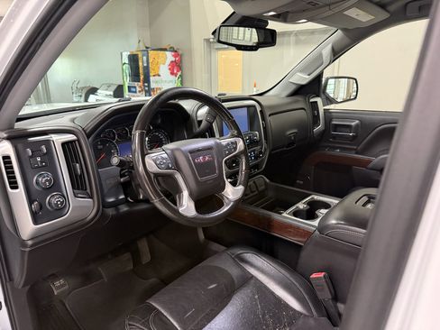 Used 2018 GMC Sierra 1500 SLT AWD/4WD image 9