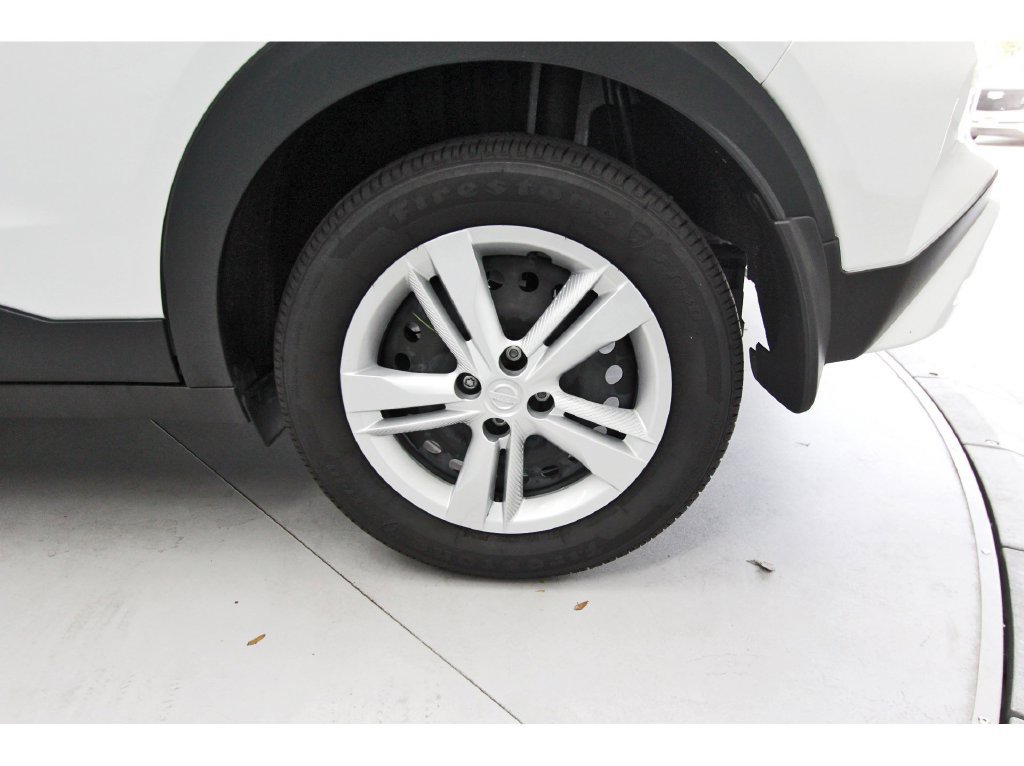 Certified 2025 Nissan Kicks Play S FWD image 27