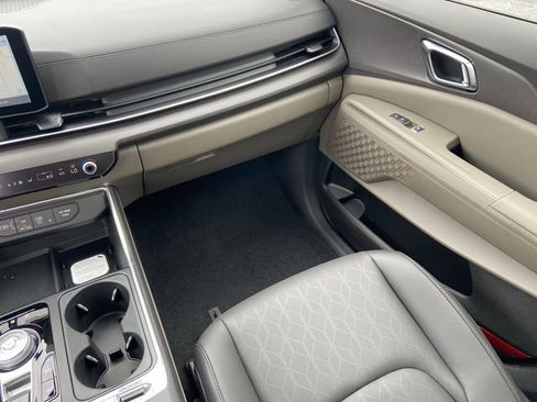 New 2026 Kia Carnival SX FWD image 13