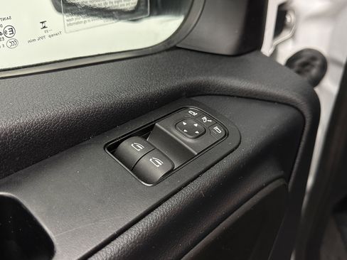 Used 2023 Mercedes-Benz Sprinter 2500 image 11