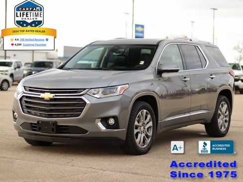 Used 2018 Chevrolet Traverse Premier w/ Driver Confidence II Package image 3