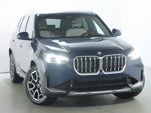 Used 2025 BMW X1 xDrive28i w/ Technology Package image 2