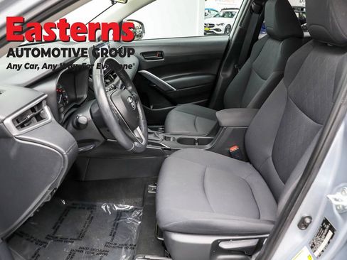 Used 2023 Toyota Corolla Cross LE image 14