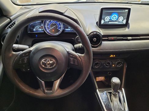 Used 2017 Toyota Yaris iA image 22