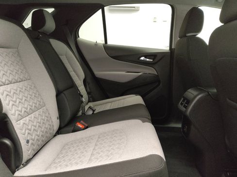 Used 2024 Chevrolet Equinox LT FWD image 19
