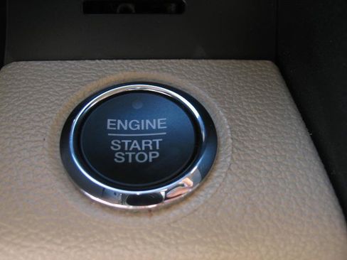 Used 2019 Ford F150 Lariat AWD/4WD image 38