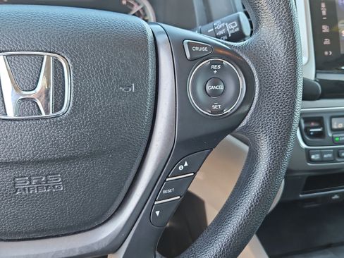 Used 2018 Honda Pilot EX image 18