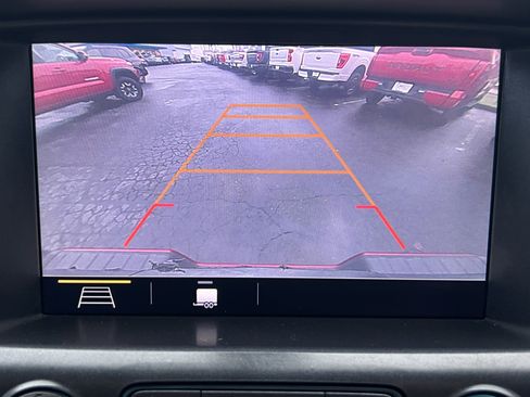 Used 2019 Chevrolet Colorado Z71 image 12