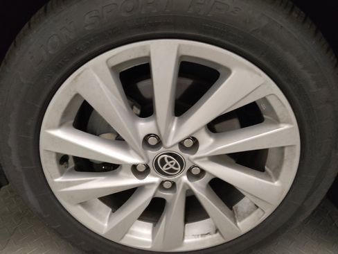 Used 2022 Toyota Camry LE FWD image 31
