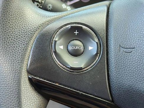 Used 2020 Honda HR-V LX image 11