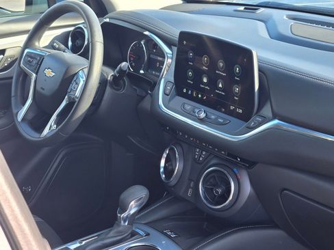 Certified 2024 Chevrolet Blazer LT w/ Convenience Package image 9