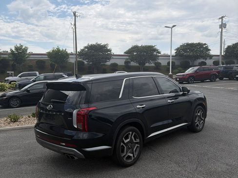 Used 2023 Hyundai Palisade SEL w/ Premium Package AWD/4WD image 5