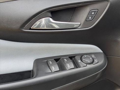 Used 2024 Buick Envista Preferred w/ Advanced Safety Package image 9