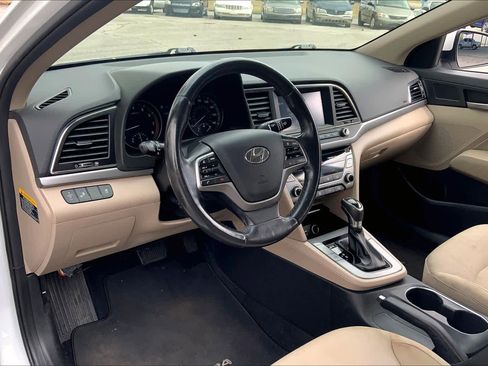 Used 2017 Hyundai Elantra Value Edition w/ Cargo Package image 18