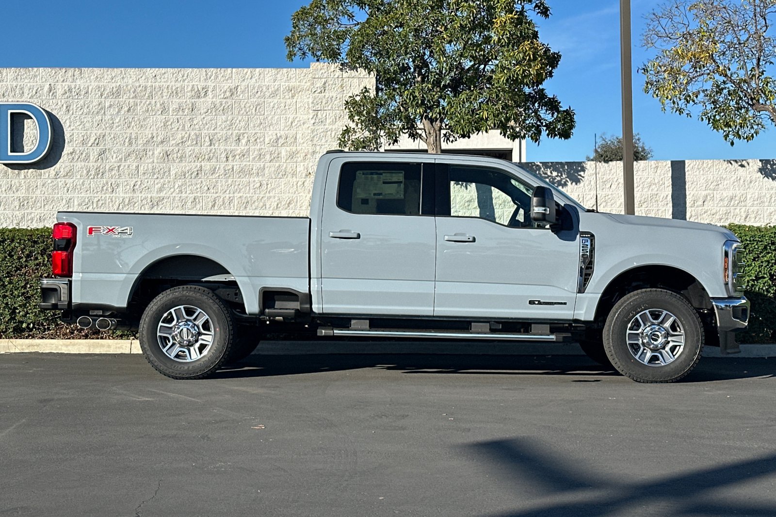 New 2026 Ford F250 Lariat w/ FX4 Off-Road Package AWD/4WD image 3