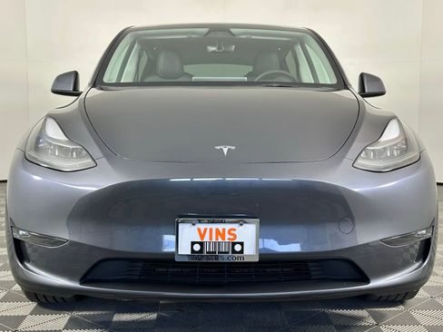 Used 2023 Tesla Model Y Long Range image 19