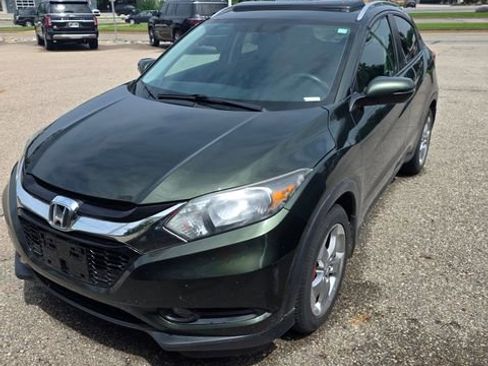 Used 2017 Honda HR-V EX-L image 2