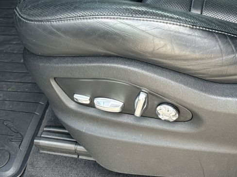 Used 2020 Porsche Cayenne image 23
