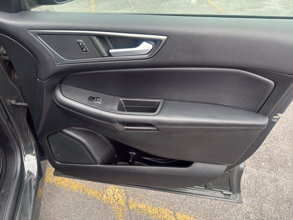 Used 2023 Ford Edge SE AWD/4WD image 17