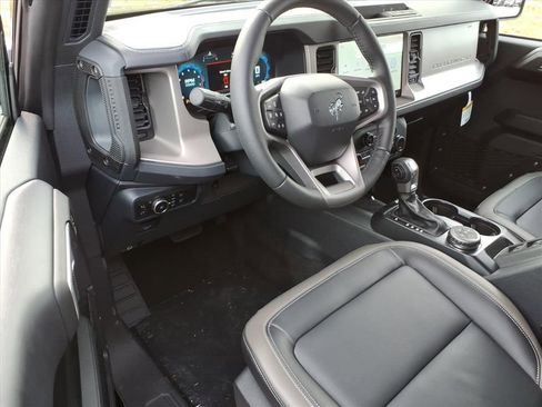 New 2025 Ford Bronco Outer Banks image 7