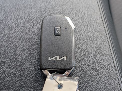 Used 2023 Kia Sportage EX FWD image 34