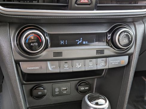 Used 2019 Hyundai Kona Limited image 21