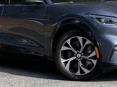 Used 2021 Ford Mustang Mach-E Premium image 10