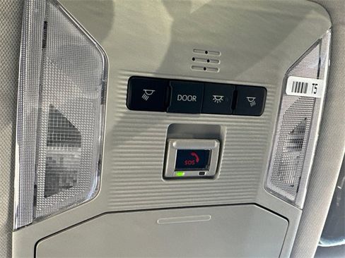 New 2025 Toyota RAV4 LE image 27