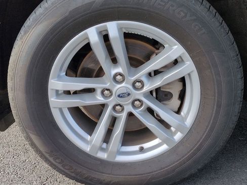 Certified 2023 Ford Explorer XLT w/ Equipment Group 202A image 14