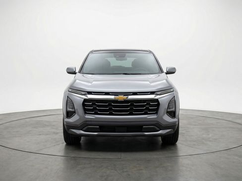 Used 2025 Chevrolet Equinox LT FWD image 2