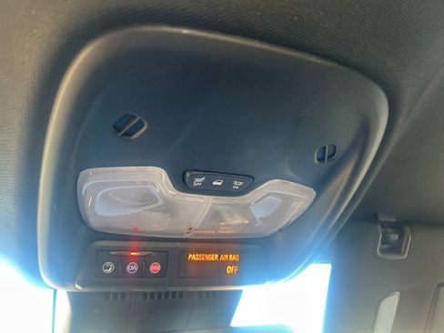 Used 2023 Chevrolet Colorado LT w/ LT Convenience Package II image 19