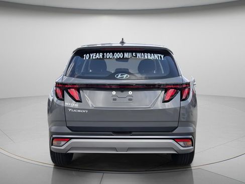Certified 2026 Hyundai Tucson SE FWD image 6