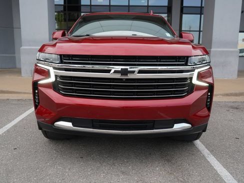 Used 2022 Chevrolet Tahoe LT w/ Luxury Package AWD/4WD image 4