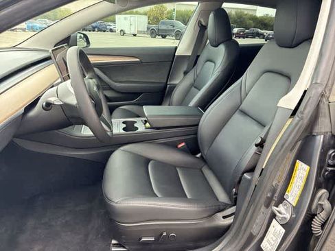 Used 2023 Tesla Model 3 Standard Range RWD image 17