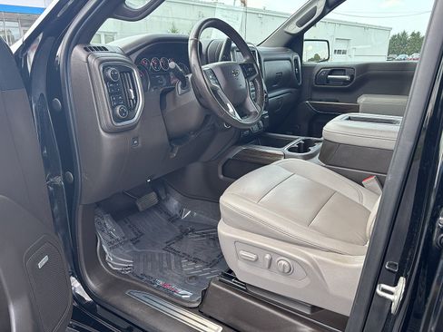 Used 2022 Chevrolet Silverado 1500 LT Trail Boss w/ Convenience Package II AWD/4WD image 5