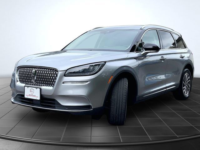 Used 2022 Lincoln Corsair AWD w/ Equipment Group 101A image 4