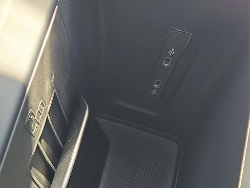 New 2026 Volkswagen Tiguan SE FWD image 20
