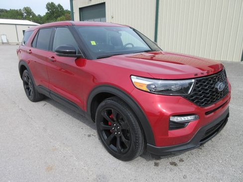 Used 2022 Ford Explorer ST w/ Equipment Group 401A AWD/4WD image 8
