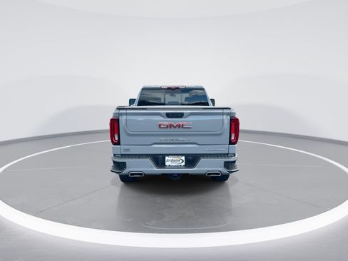 Used 2025 GMC Sierra 1500 Denali w/ Denali Reserve Package AWD/4WD image 8