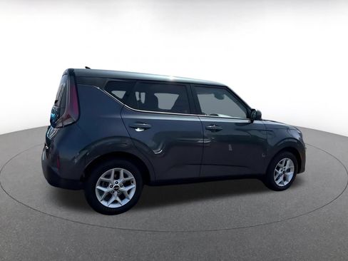 Used 2025 Kia Soul LX w/ LX Technology Package FWD image 15